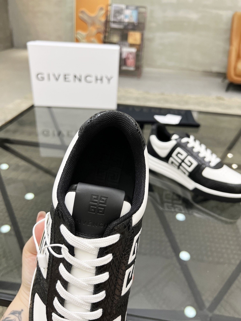 Givenchy Sneakers